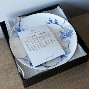 Brand New Michael Aram Blue Orchid Tidbit Floral Dessert Plate Set